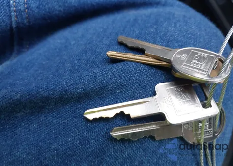 1989 GMC Sierra C1500 from USA, damaged, VIN 2GTDC14Z6K1567148